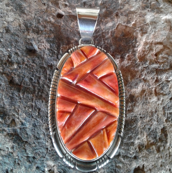STERLING SILVER, Spiny Oyster inlay PENDANT,  SIGNED - Picture 5 of 14